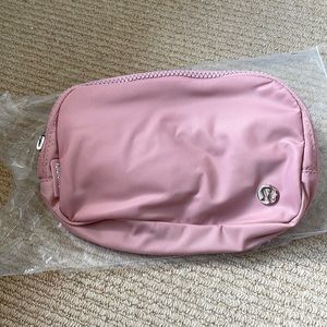 Everywhere Belt Bag 1L